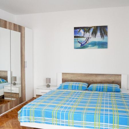 Apartments Mikulic Biograd Na Moru Kamer foto