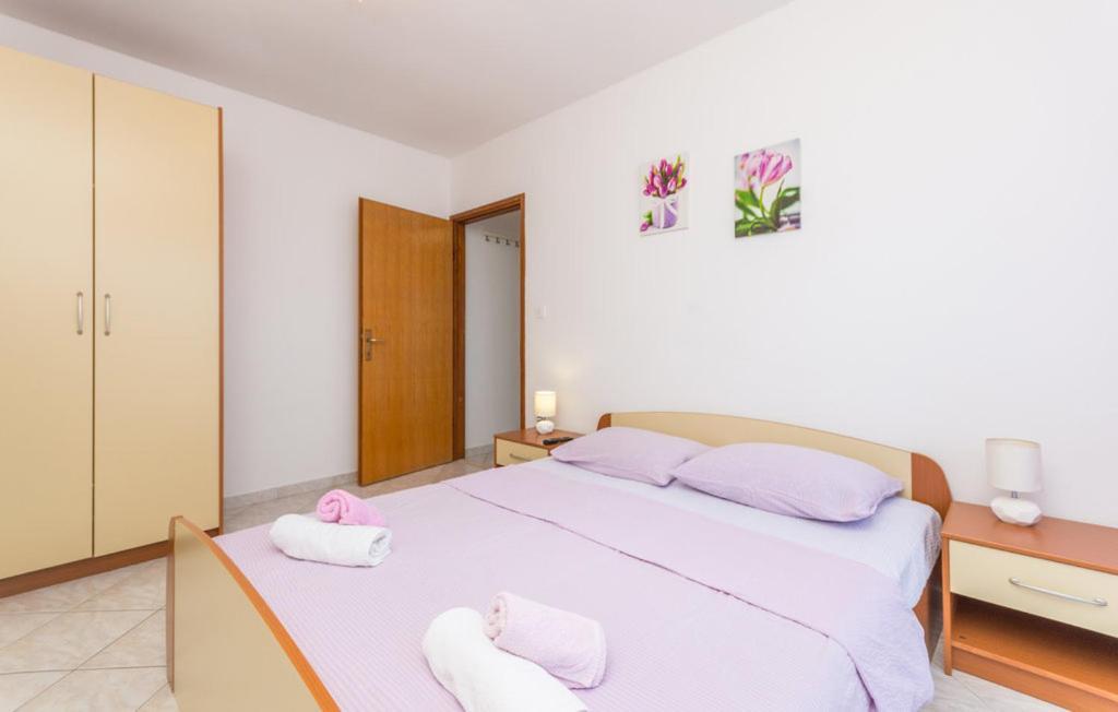 Apartments Mikulic Biograd Na Moru Buitenkant foto