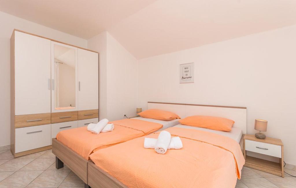 Apartments Mikulic Biograd Na Moru Buitenkant foto