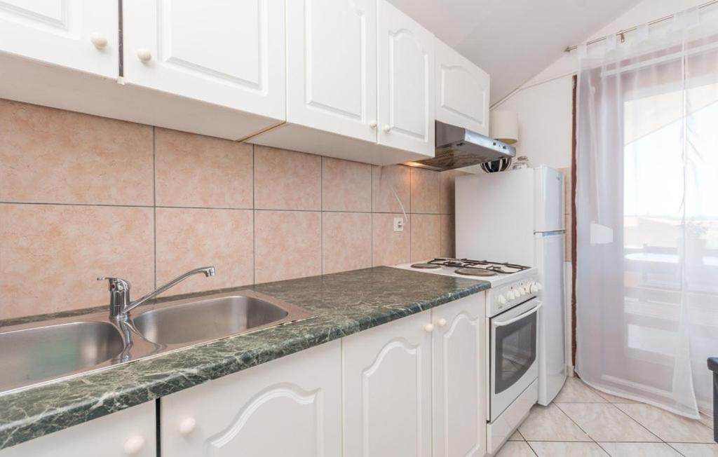 Apartments Mikulic Biograd Na Moru Buitenkant foto