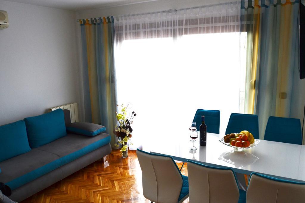 Apartments Mikulic Biograd Na Moru Buitenkant foto
